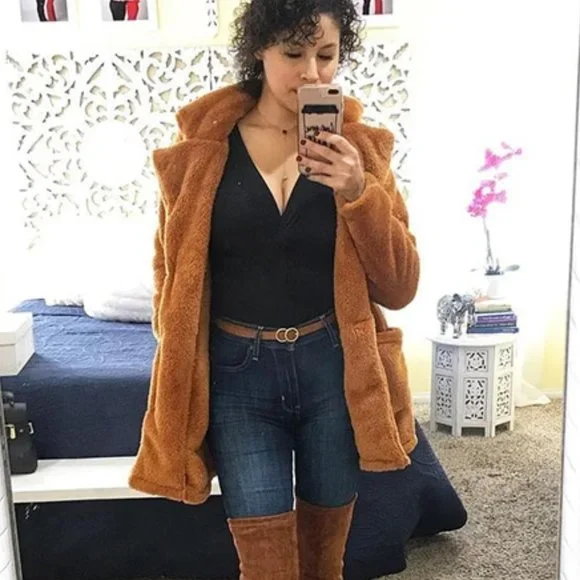 Cuddle Up Button Front Double Pocket Teddy Coat ca - Picture 7 of 7